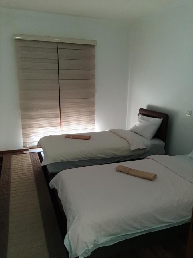 Apartmani Mia Vuksanovic Cetinje Kamer foto