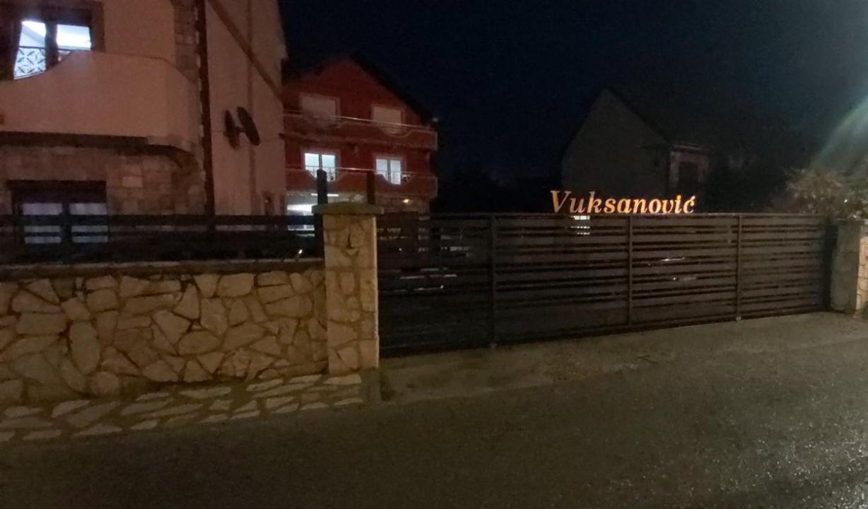 Apartmani Mia Vuksanovic Cetinje Buitenkant foto